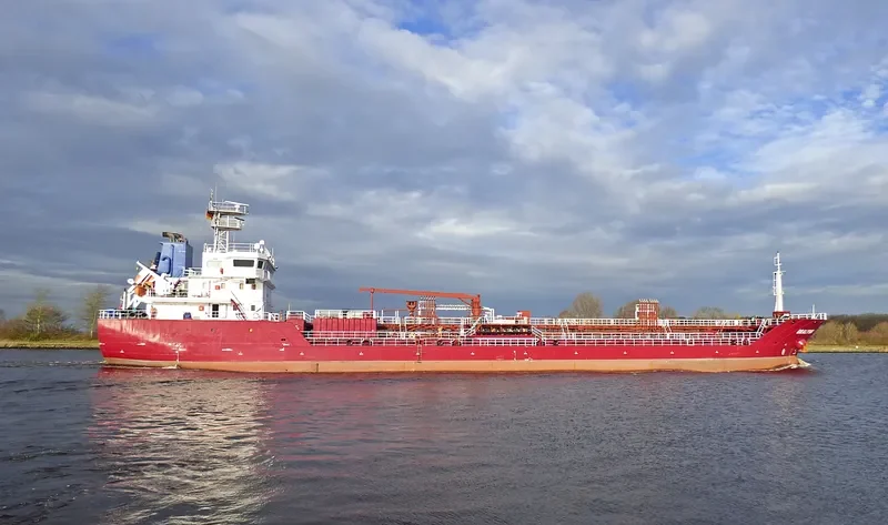 ORALYNN Tanker IMO 9402677 photo 4