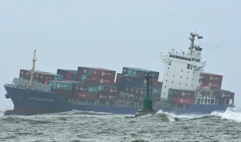 ASIATIC SUN Container Ship IMO 9402768 photo 6
