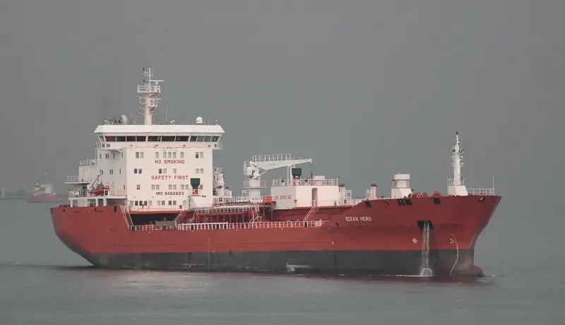 OCEAN HERO Tanker IMO 9402823 photo 3