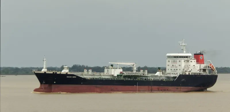 OCEAN HERO Tanker IMO 9402823 photo 9