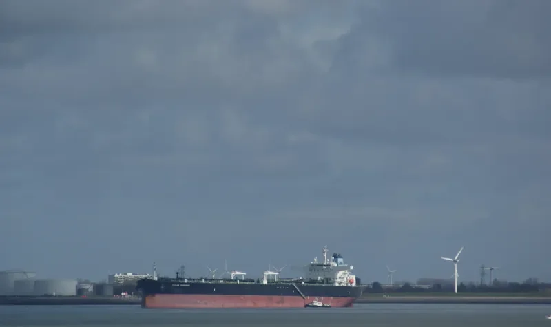 MARAN POSEIDON Tanker IMO 9402926 photo 6