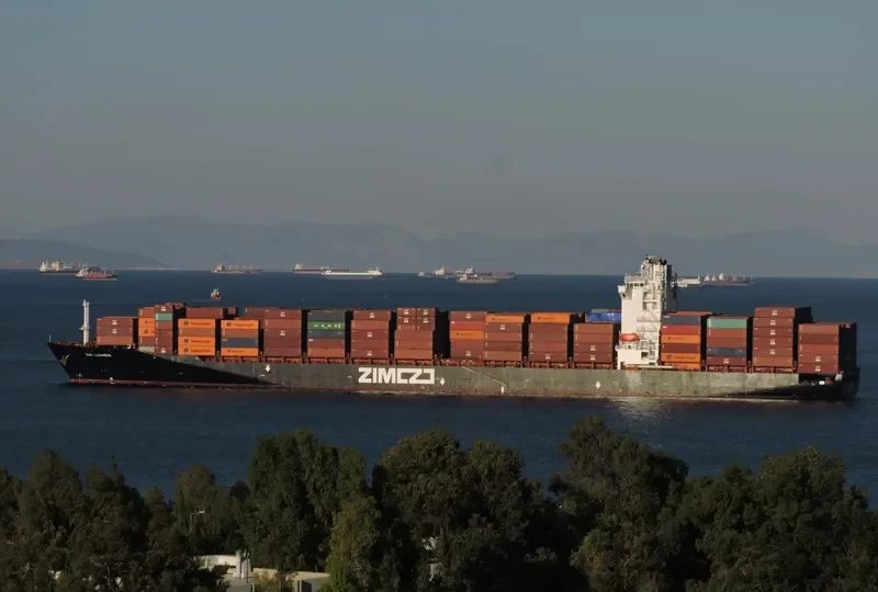 ZIM LUANDA Container Ship IMO 9403229 photo 5