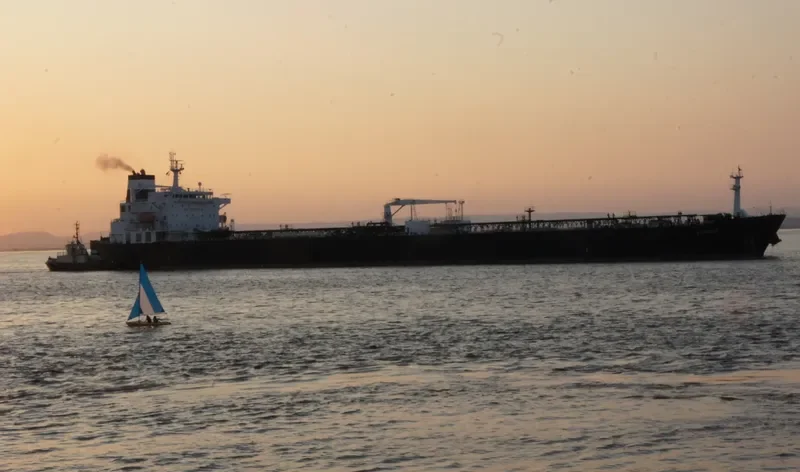 LEADER Tanker IMO 9403542 photo 6