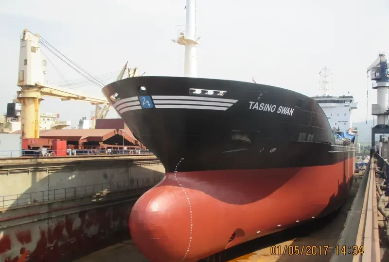 TASING SWAN Tanker IMO 9403891 photo 4