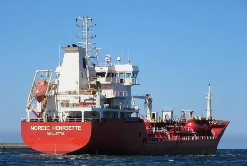 THEODOR ESSBERGER Tanker IMO 9403906 photo 9