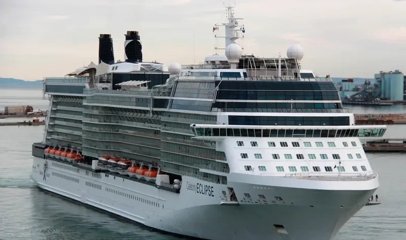 CELEBRITY ECLIPSE Passenger Ship IMO 9404314 photo 2