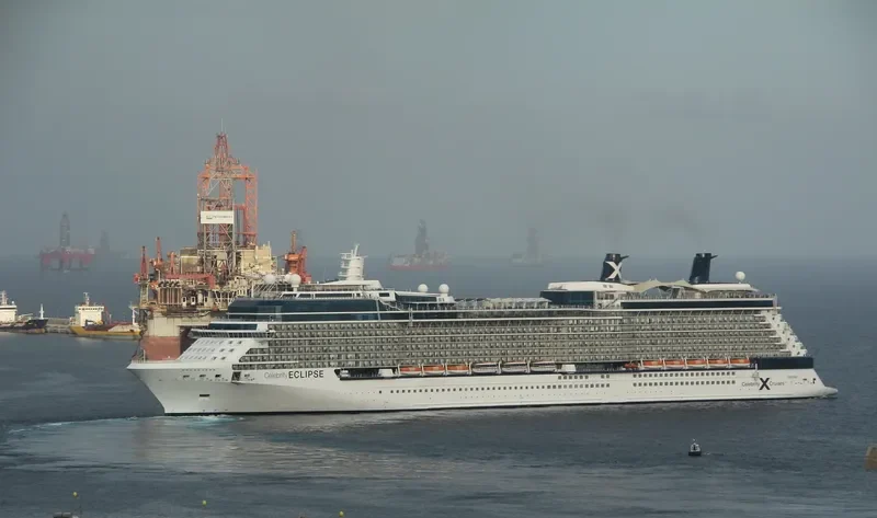 CELEBRITY ECLIPSE Passenger Ship IMO 9404314 photo 3