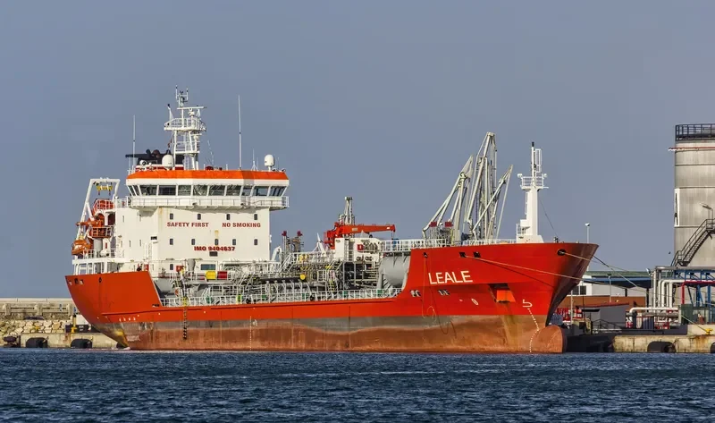 LEALE Tanker IMO 9404637 photo 2