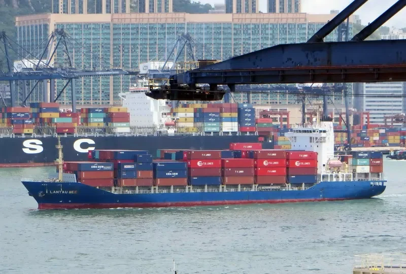 LANTAU BEE Container Ship IMO 9404730 photo 8