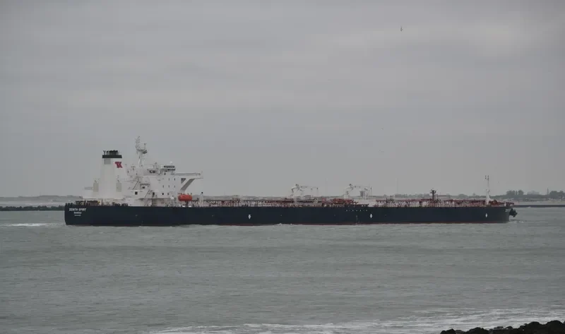 ZENITH SPIRIT Tanker IMO 9404845 photo 4