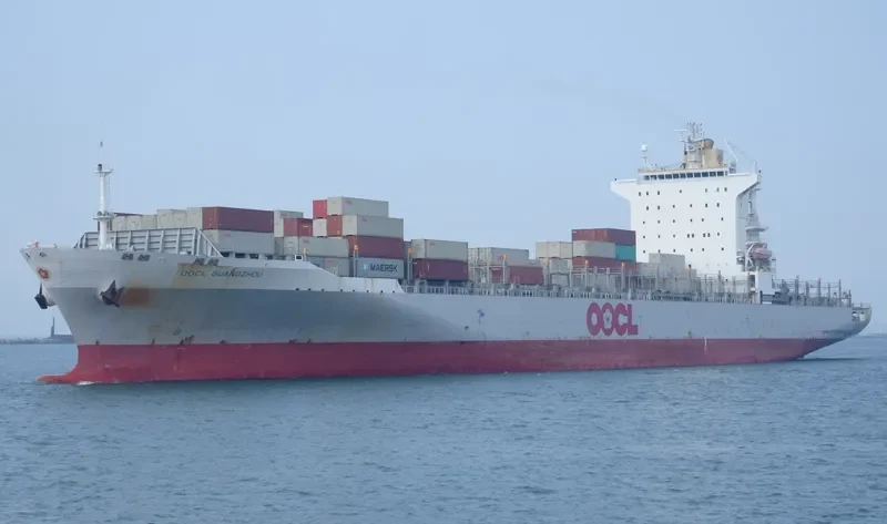 OOCL GUANGZHOU Container Ship IMO 9404869 photo 4