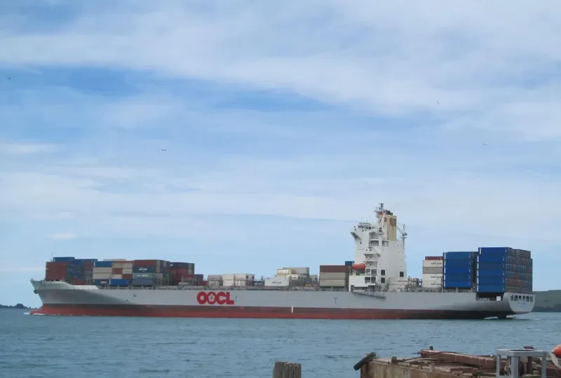 OOCL SAVANNAH Container Ship IMO 9404871 photo 2