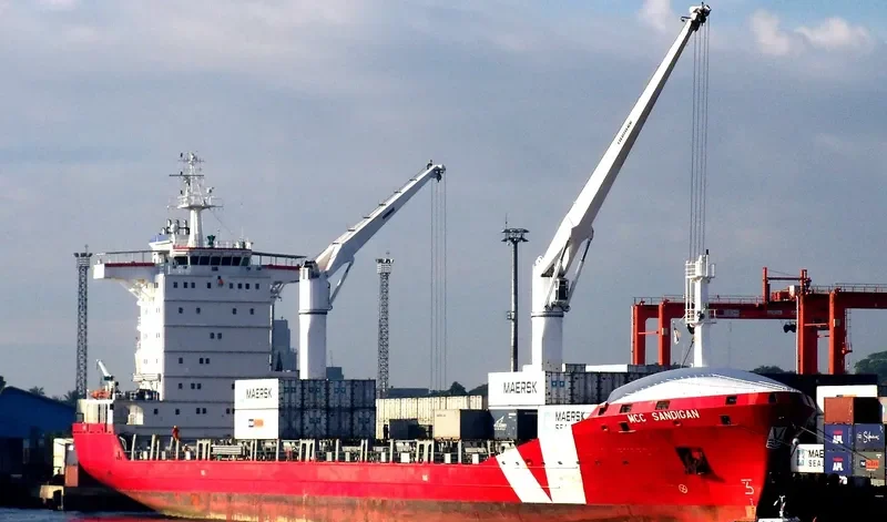 IBERIAN EXPRESS Container Ship IMO 9405100 photo 9