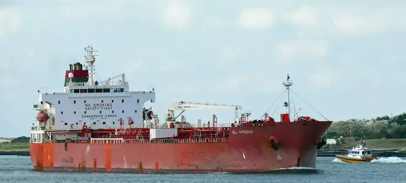 AL AMERAT Tanker IMO 9405851 photo 8