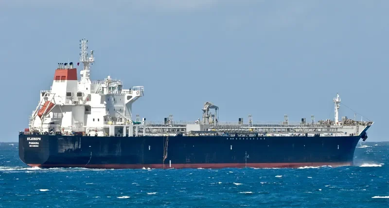 KLARA Tanker IMO 9405904 photo 5