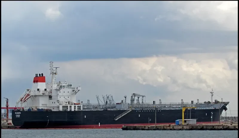 KLARA Tanker IMO 9405904 photo 8