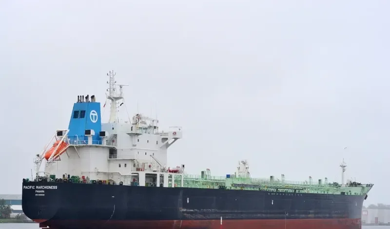 PINE EXPRESS Tanker IMO 9405928 photo 6