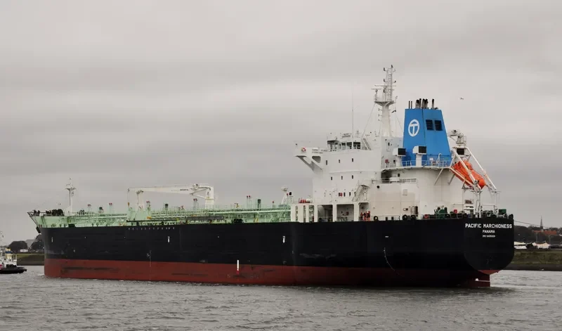 PINE EXPRESS Tanker IMO 9405928 photo 10