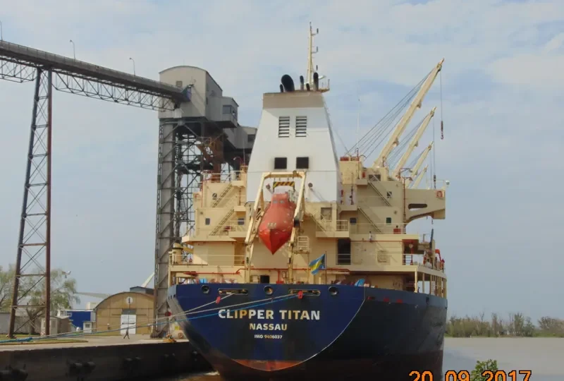 SEASTAR TITAN Bulk Carrier IMO 9406037 photo 2