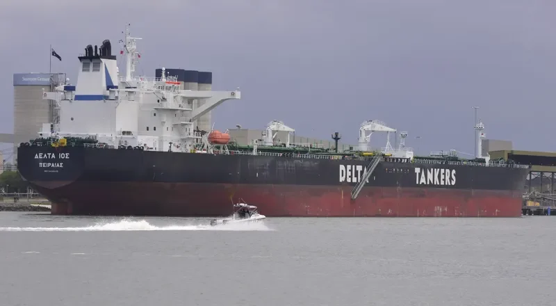 DELTA IOS Tanker IMO 9406685 photo 10