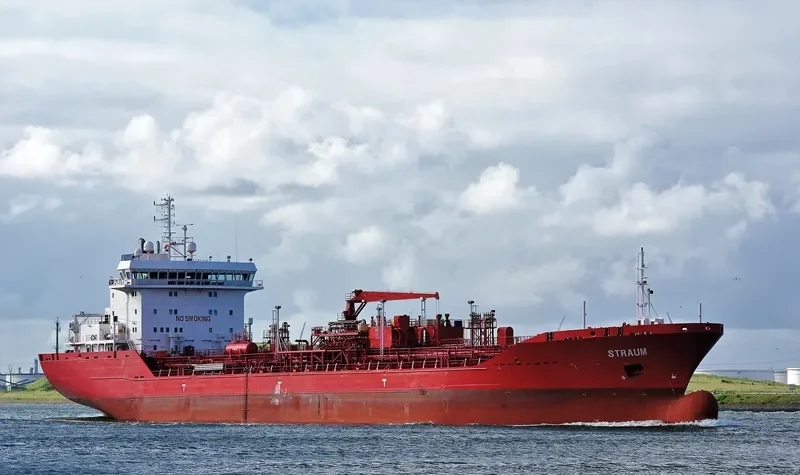 STRAUM Tanker IMO 9406726 photo 4