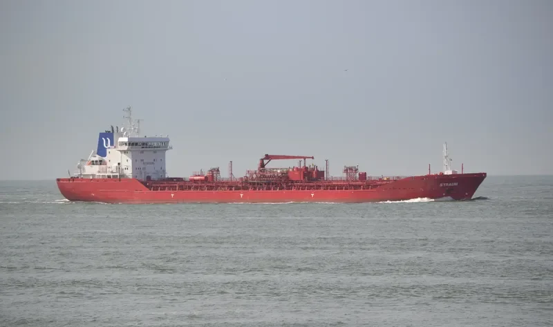 STRAUM Tanker IMO 9406726 photo 7