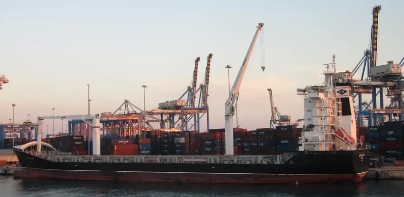 DEVON Container Ship IMO 9406843 photo 10