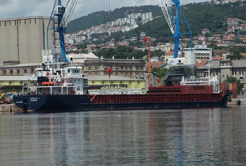 DREMORA 1 General Cargo IMO 9407029 photo 10