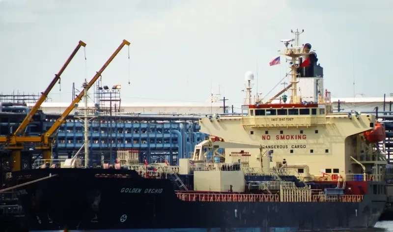 GWEN Tanker IMO 9407067 photo 4