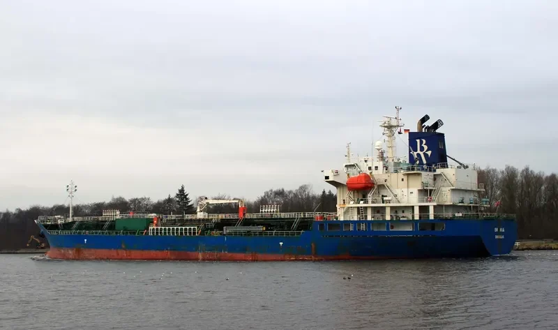 CHEM MIA Tanker IMO 9407093 photo 5
