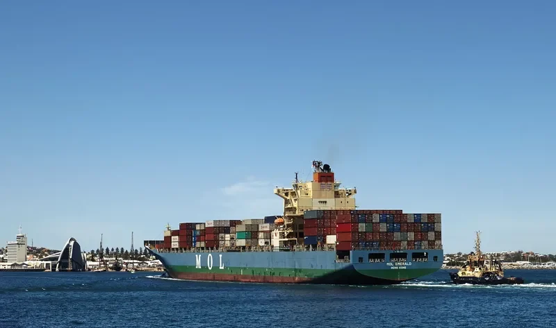 SEASPAN EMERALD Container Ship IMO 9407134 photo 8