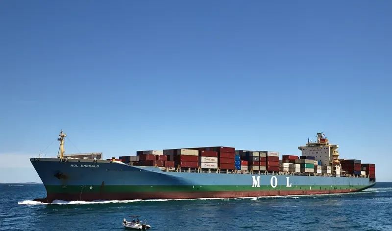 SEASPAN EMERALD Container Ship IMO 9407134 photo 10