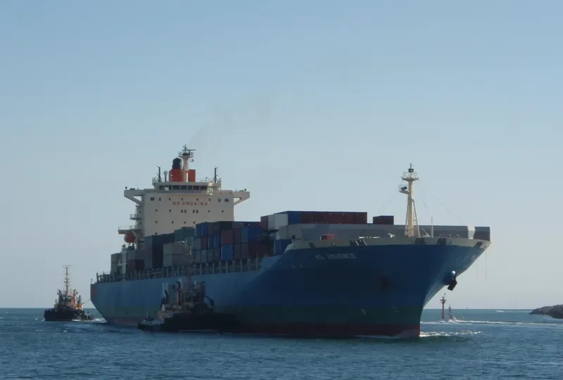 SEASPAN EMINENCE Container Ship IMO 9407146 photo 9