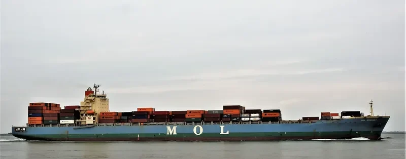 MOL EMISSARY Container Ship IMO 9407158 photo 6