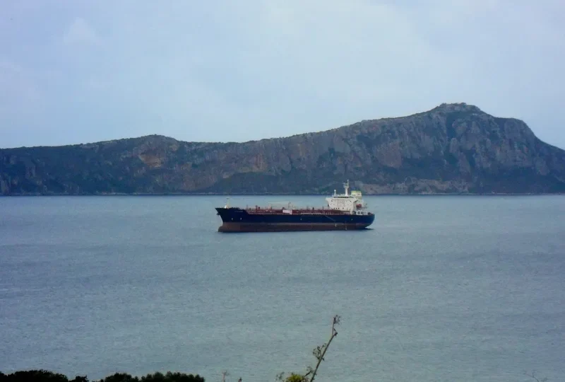 HORIZON ARMONIA Tanker IMO 9407354 photo 8