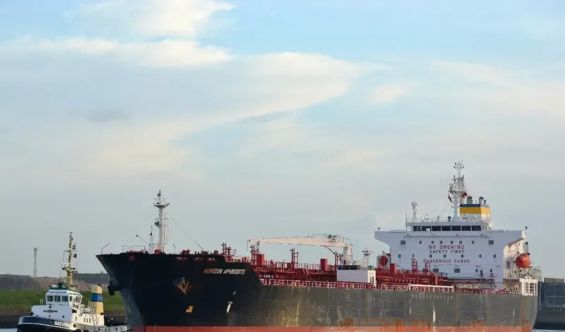 HORIZON APHRODITE Tanker IMO 9407366 photo 7