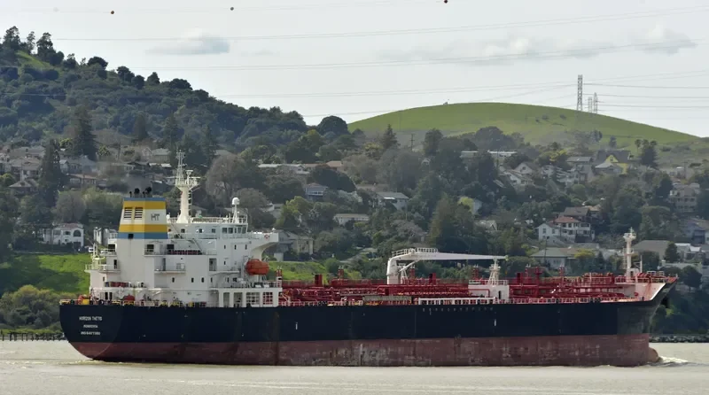HORIZON THETIS Tanker IMO 9407380 photo 9