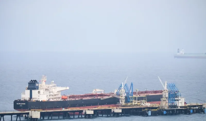 GLORYCROWN Tanker IMO 9408190 photo 3