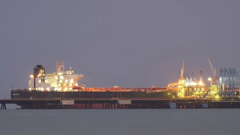 GLORYCROWN Tanker IMO 9408190 photo 7