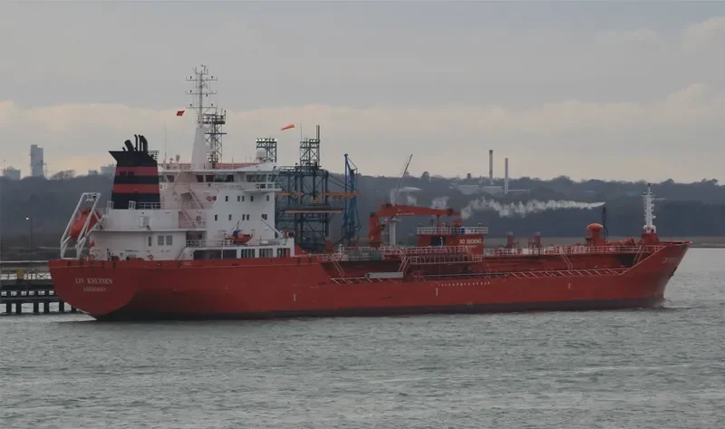LIV KNUTSEN Tanker IMO 9409273 photo 2