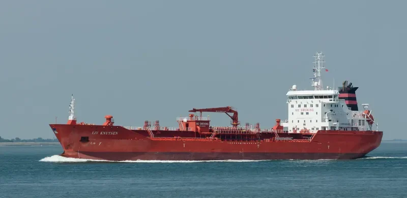 LIV KNUTSEN Tanker IMO 9409273 photo 6