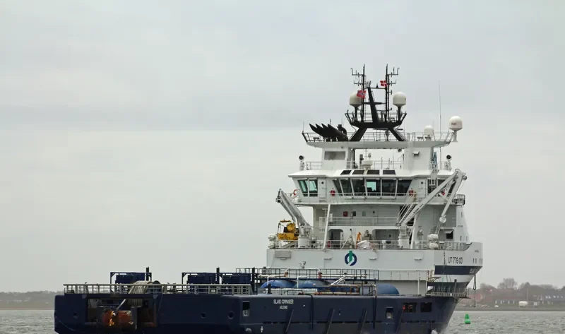 ISLAND COMMANDER Offshore Vessel IMO 9409663 photo 2