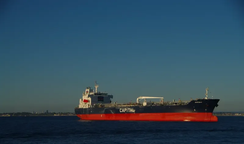 AYRTON II Tanker IMO 9410014 photo 2