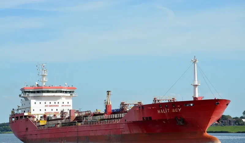 LAGERTHA Tanker IMO 9410143 photo 4