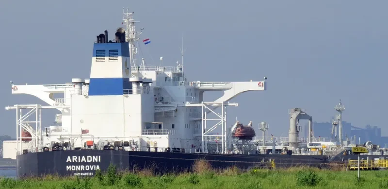 DELTA SKY Tanker IMO 9410181 photo 10