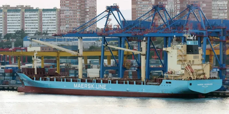 MAERSK WIESBADEN Container Ship IMO 9410272 photo 9