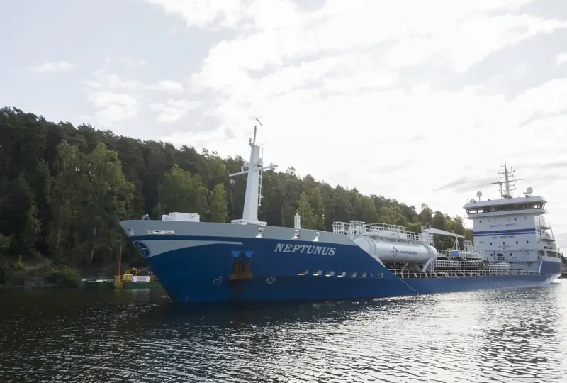 NEPTUNUS Tanker IMO 9410519 photo 4