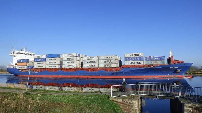 ARA AMSTERDAM Container Ship IMO 9412517 photo 10