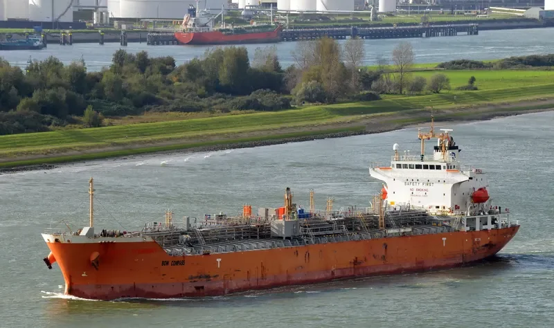 BOW COMPASS Tanker IMO 9412737 photo 4