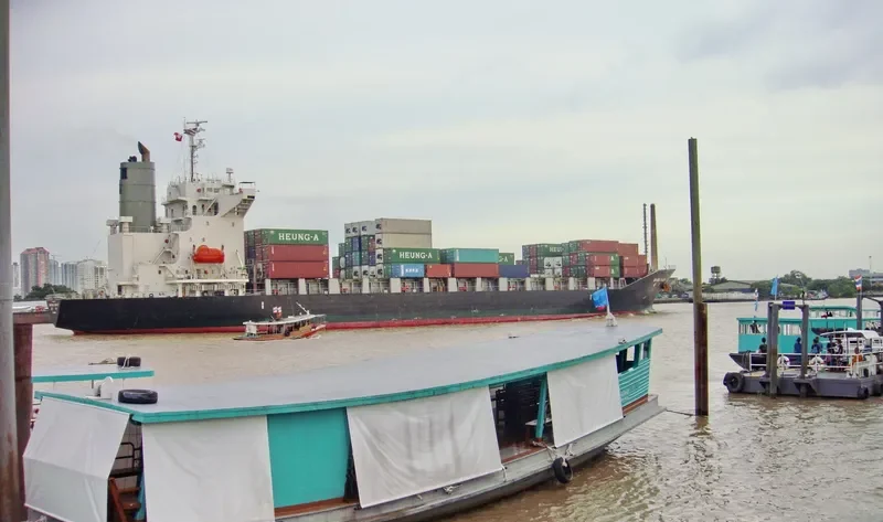 ORIENTAL BRIGHT Container Ship IMO 9412804 photo 2